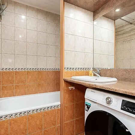 Comfortable 50m2, 2br In The Center Apartment